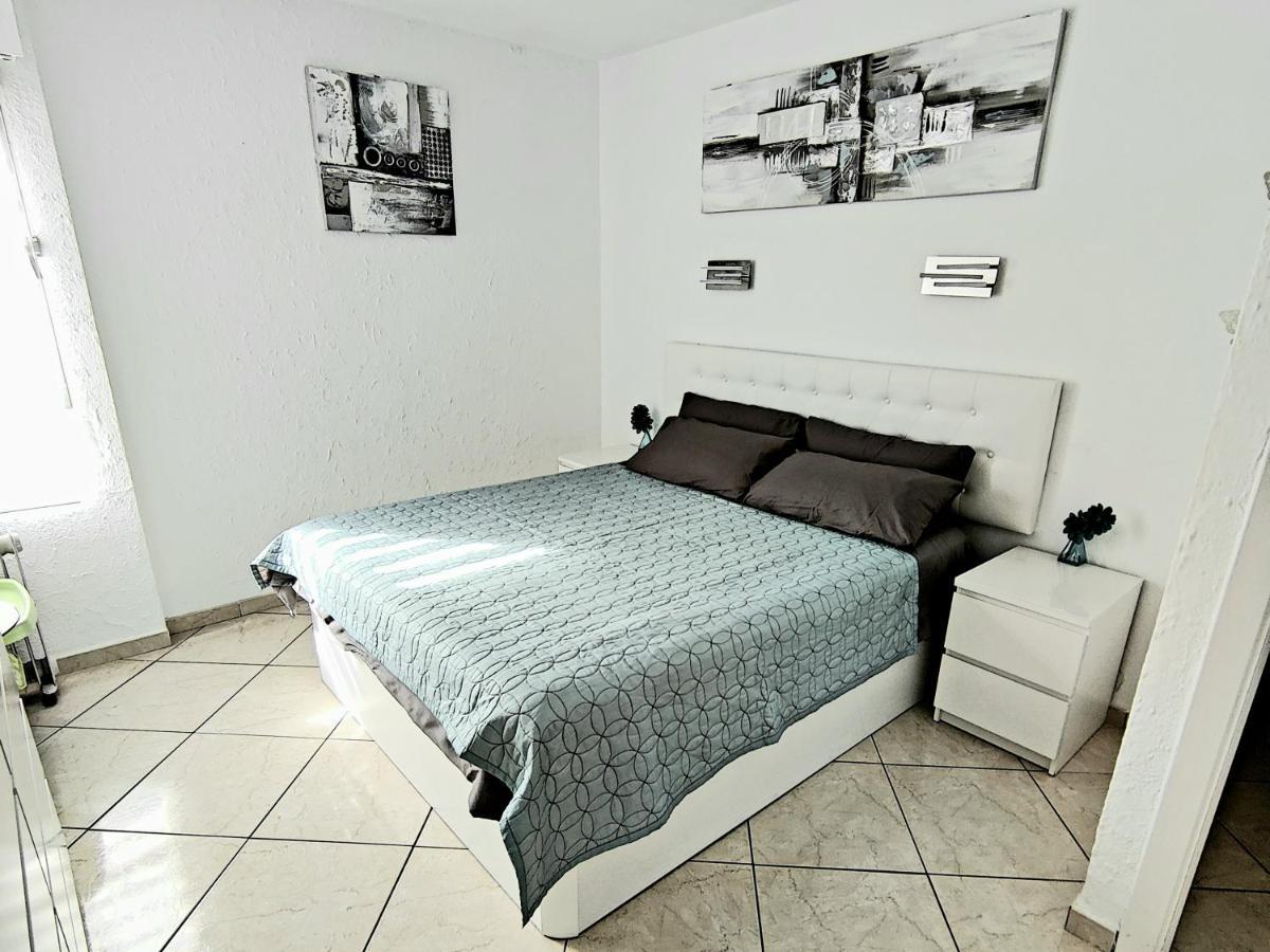 Minerva 1-Bedroom Close To The Beach Park Etc Benalmádena Kültér fotó